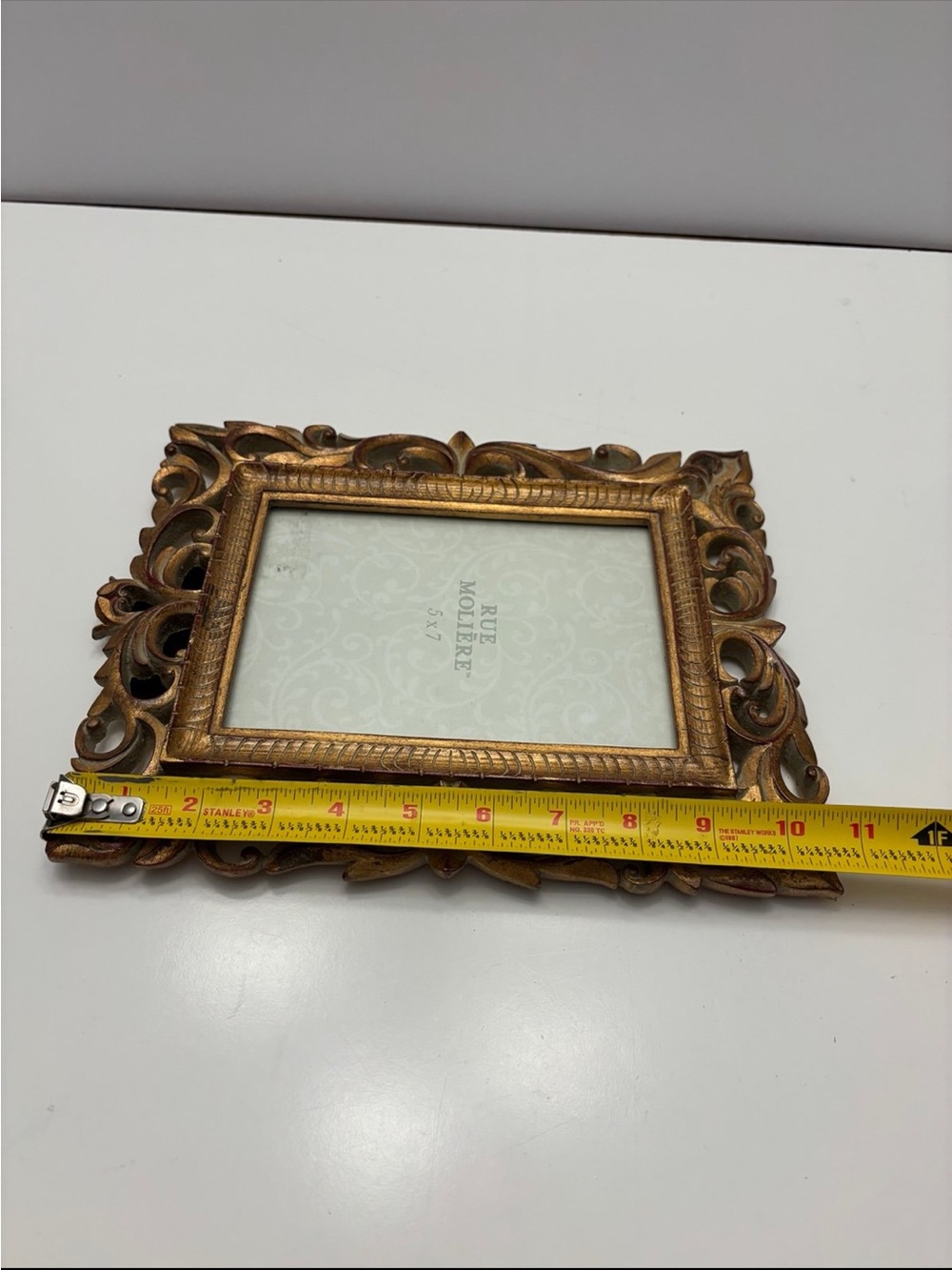Rue Molière picture frame ornate, scrolled design in a metallic gold - Picture 7 of 8